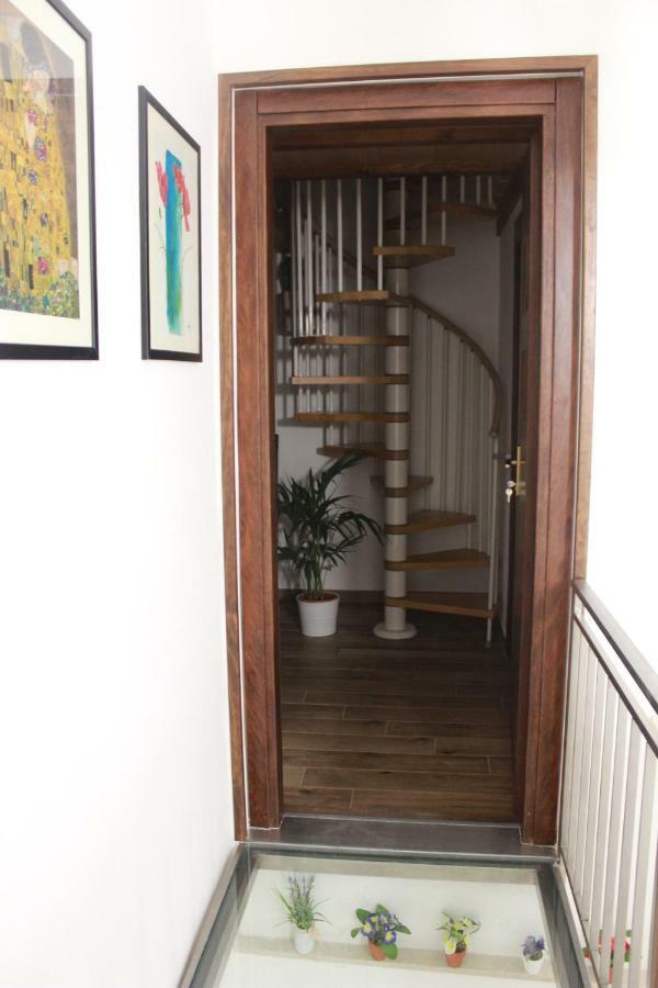 Guest House Zio Michele - ชีนิซี ภายนอก รูปภาพ